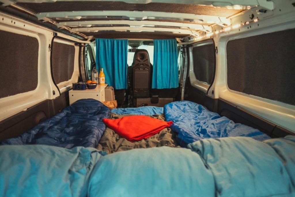 Rent Campervans Keflavík Exteriör bild