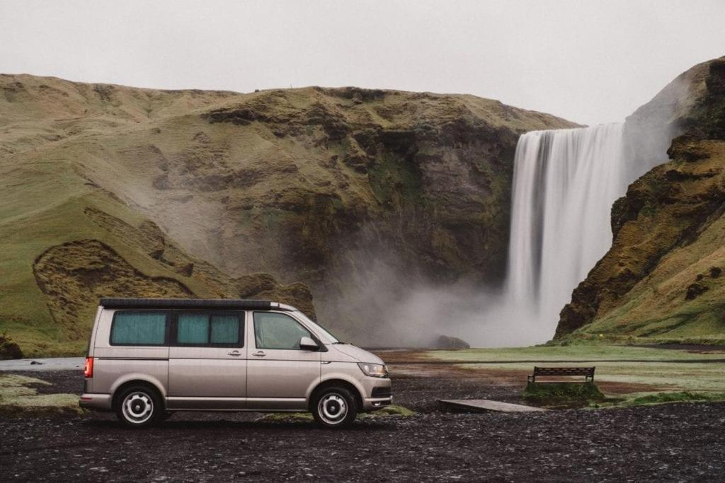 Rent Campervans Keflavík Exteriör bild